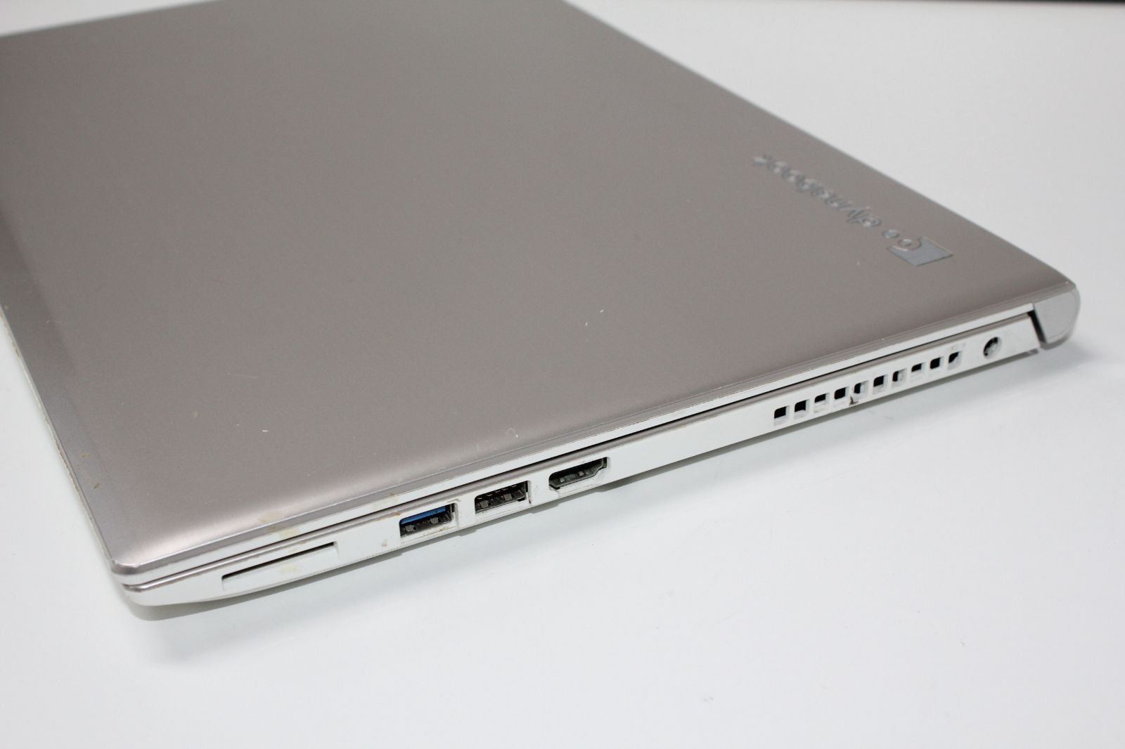 中古ノートPC】東芝〈dynabook T65/HGB〉Intel core i7/SSD256GB