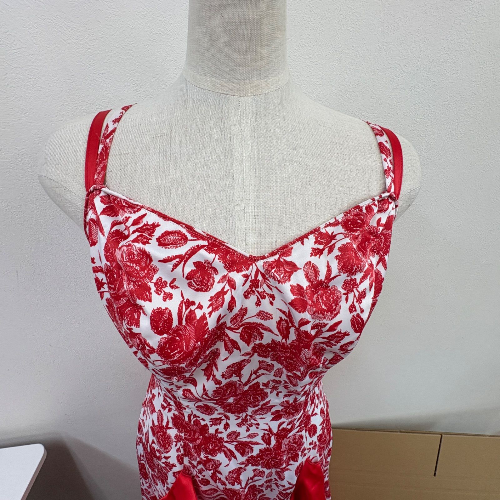 Naomi Collection】フラメンコ衣装 ドレス ワンピース 赤 バラ柄