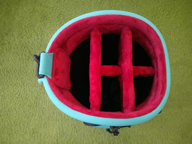 ミントグリーン