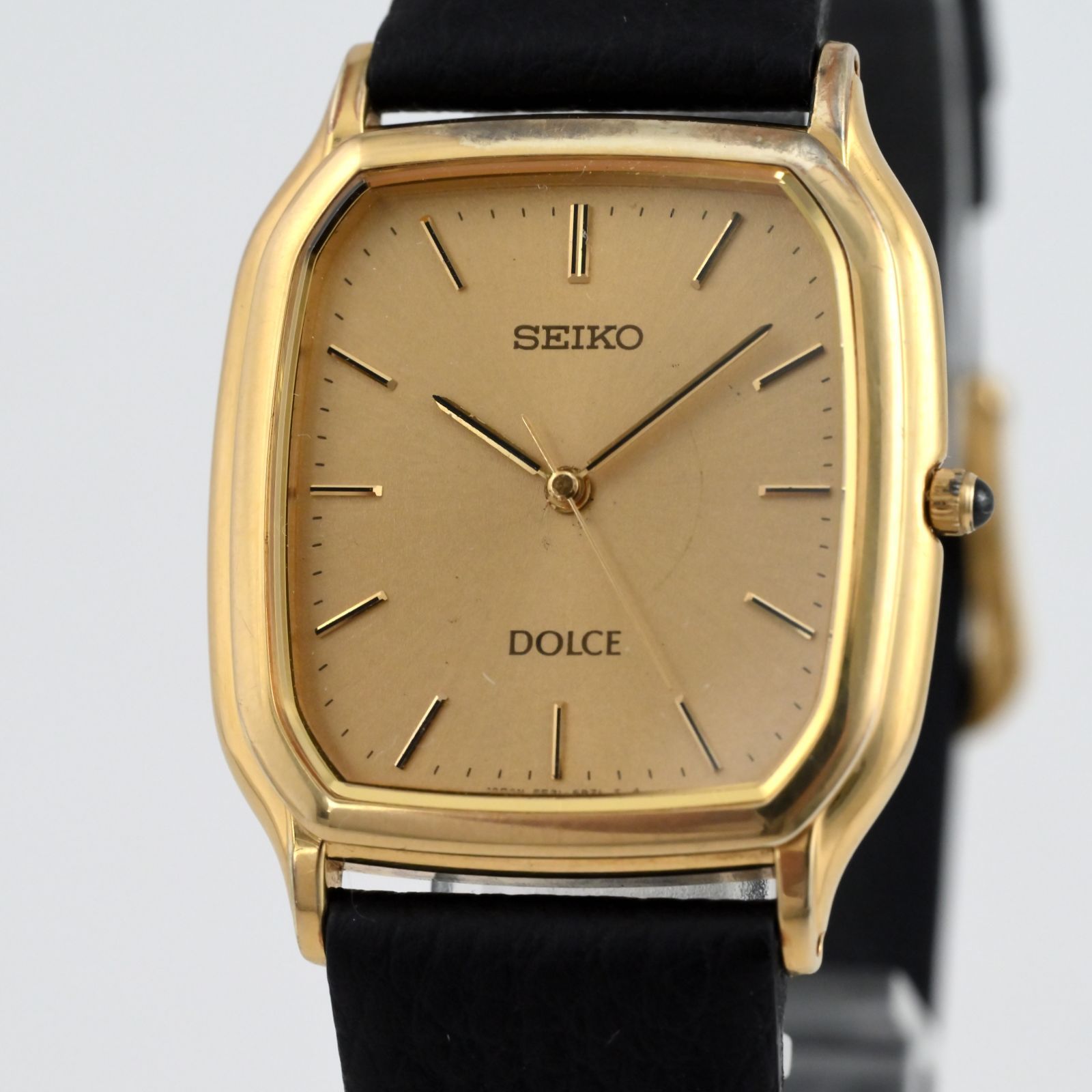 セイコー Dolce Seiko Dolce Gold Tone Tank Shape QUARTZ SGP30