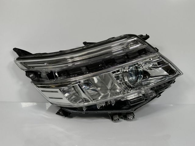 極美品/破損キズなし ヴォクシー ZS煌き ZRR80W ZWR80W 前期 純正 右