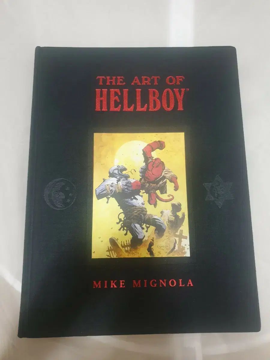 アート オブ ヘルボーイ (The Art of Hellboy) 写真集 - メルカリ