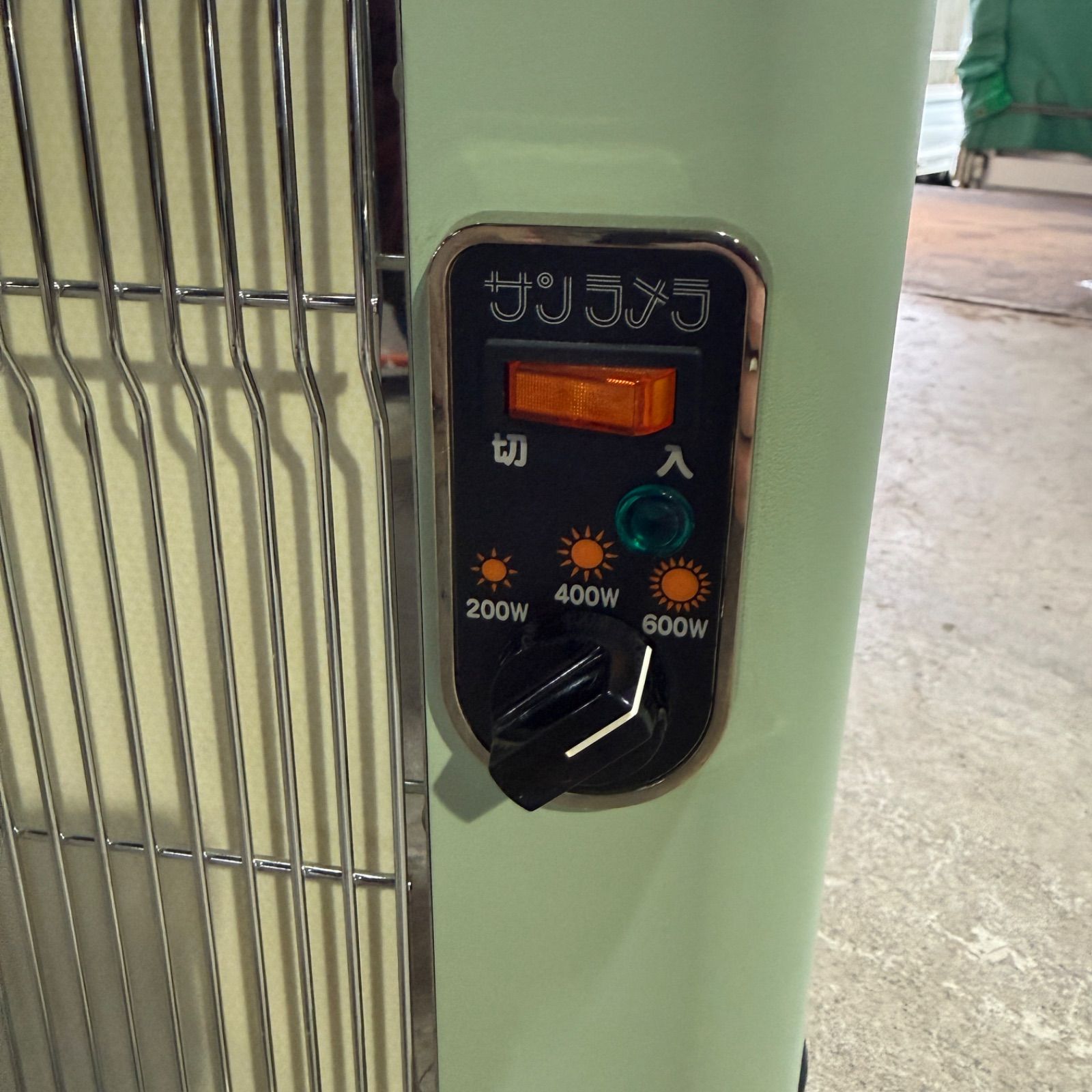 サンラメラ 600W 遠赤外線ヒーター クラシックグリーン - メルカリ