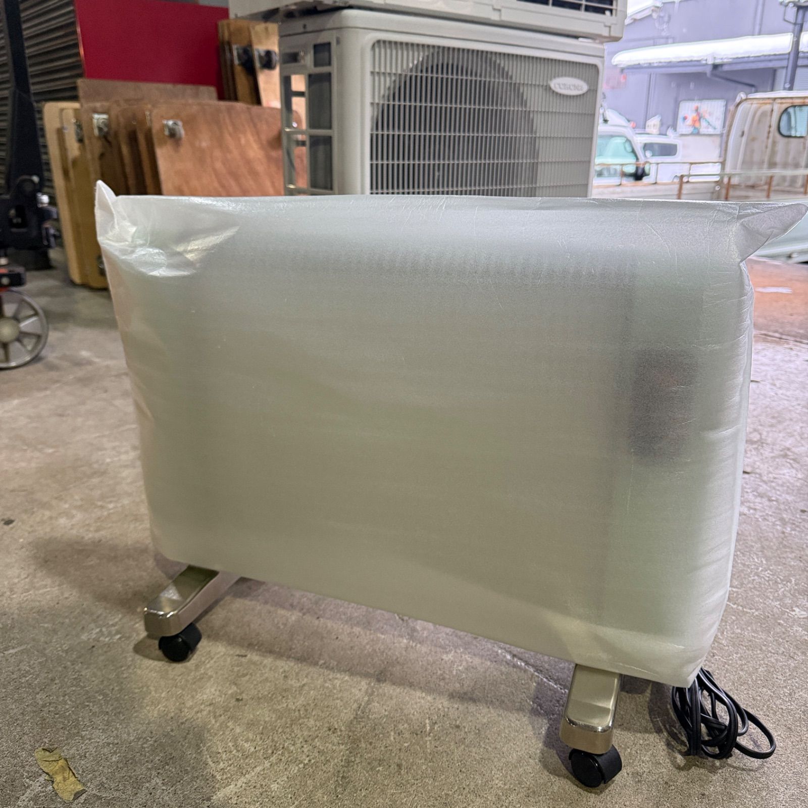 サンラメラ 600W 遠赤外線ヒーター クラシックグリーン - メルカリ