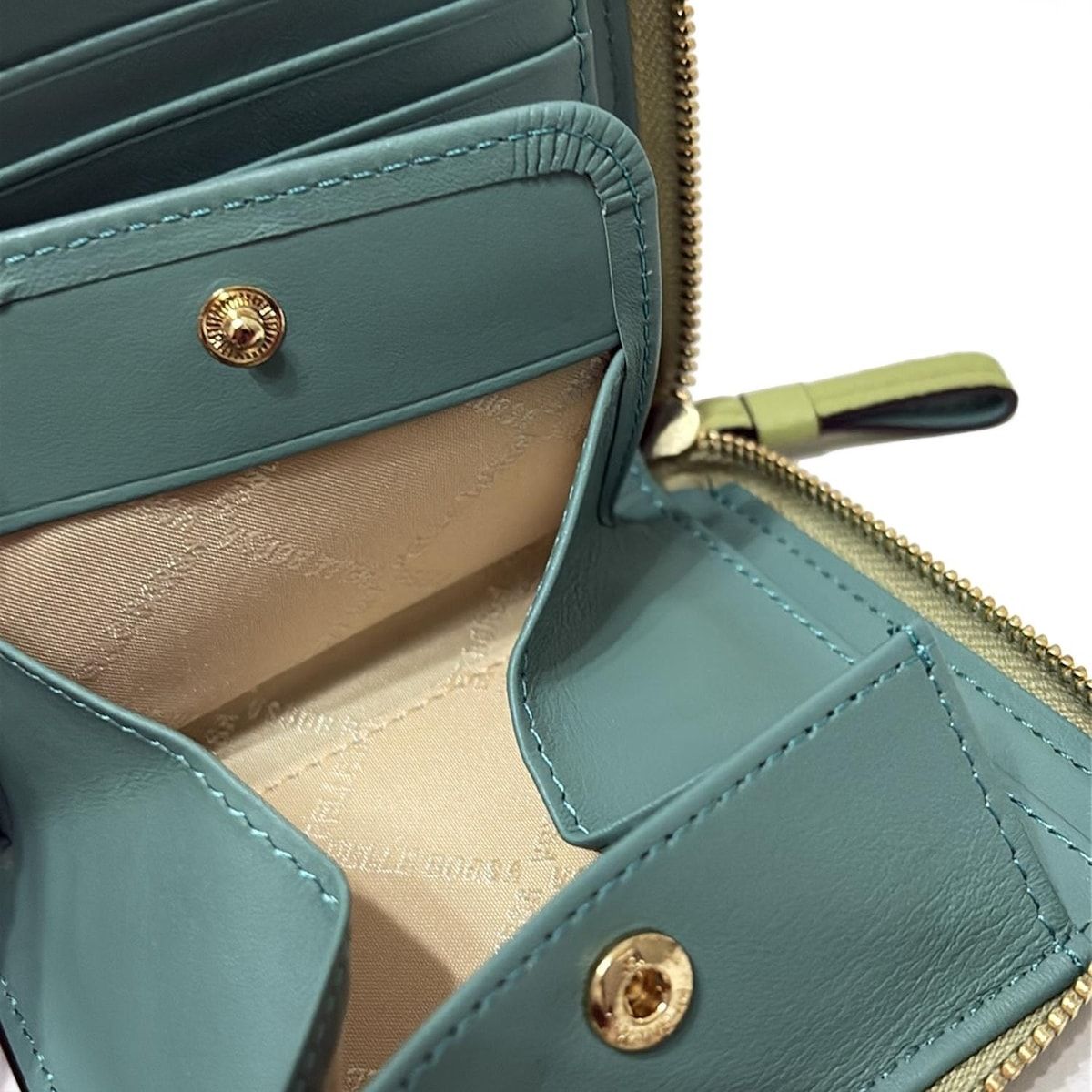 PELLE BORSA(ペレボルサ) 2つ折り財布美品 - イエローグリーン L字 