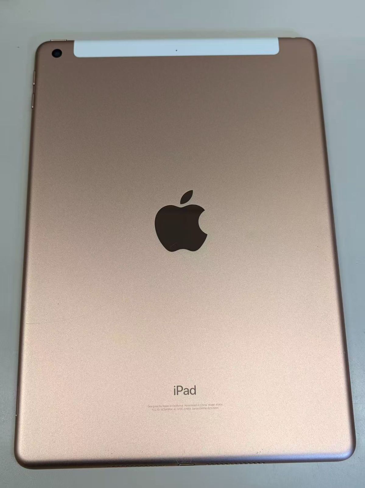 電池94% SIMフリー iPad (第6世代) 128GB ゴールド 名カラー 【公式通販】