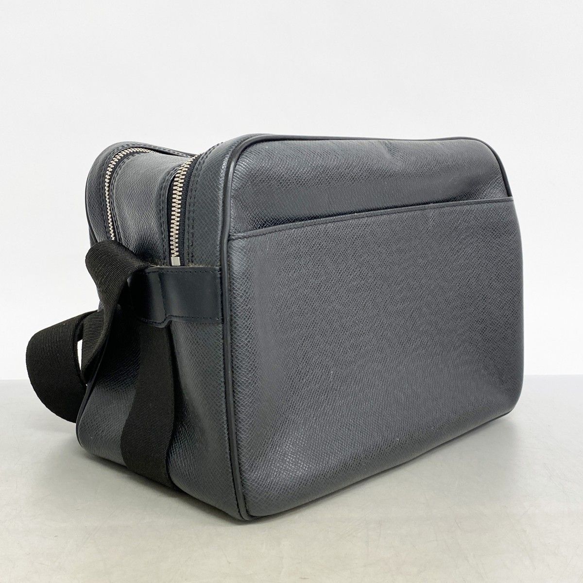 6ad3780】ルイヴィトン ショルダーバッグ タイガ リポーター M30152