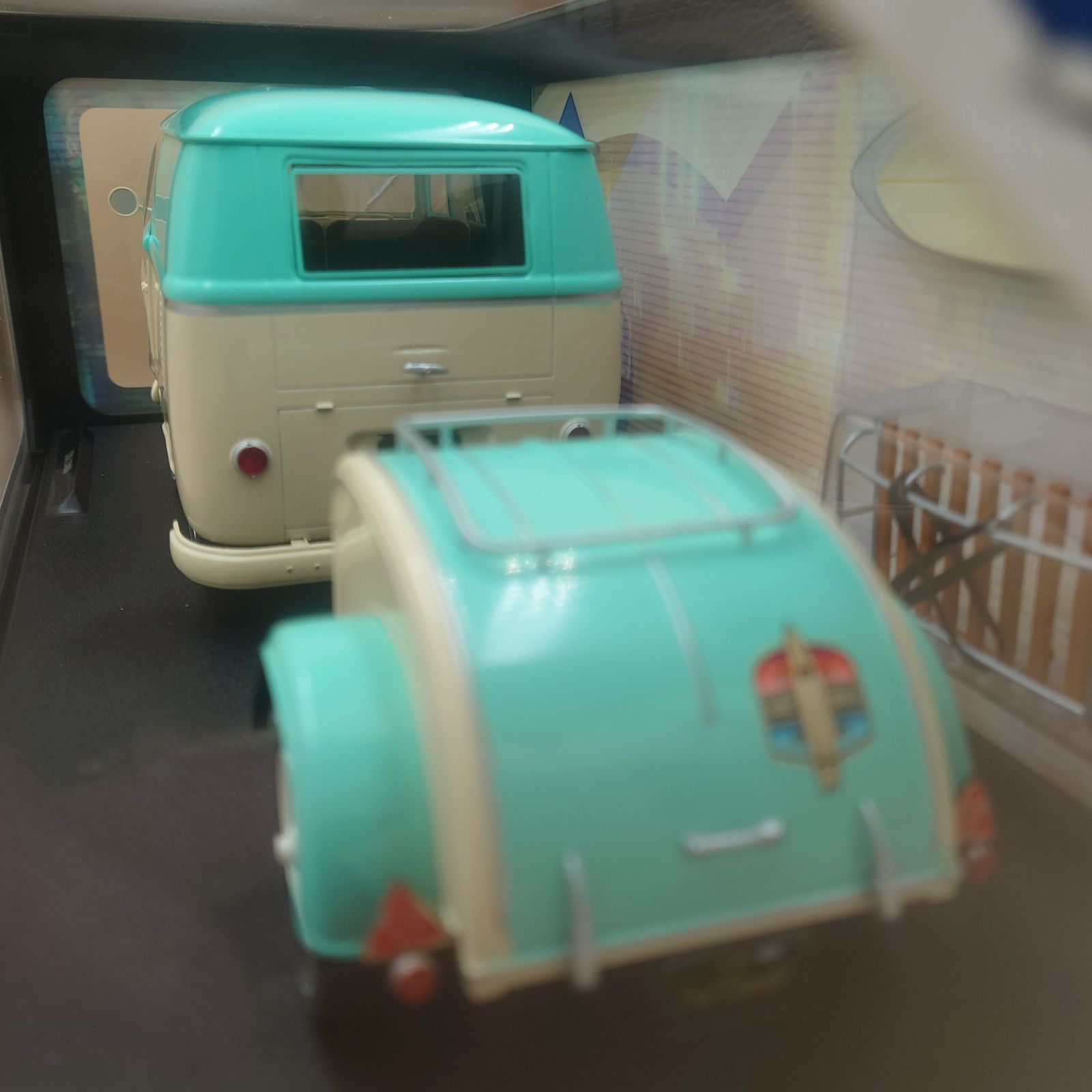 1/18 クール コンビ フォルクスワーゲンT1 ミント/ホワイト 2024