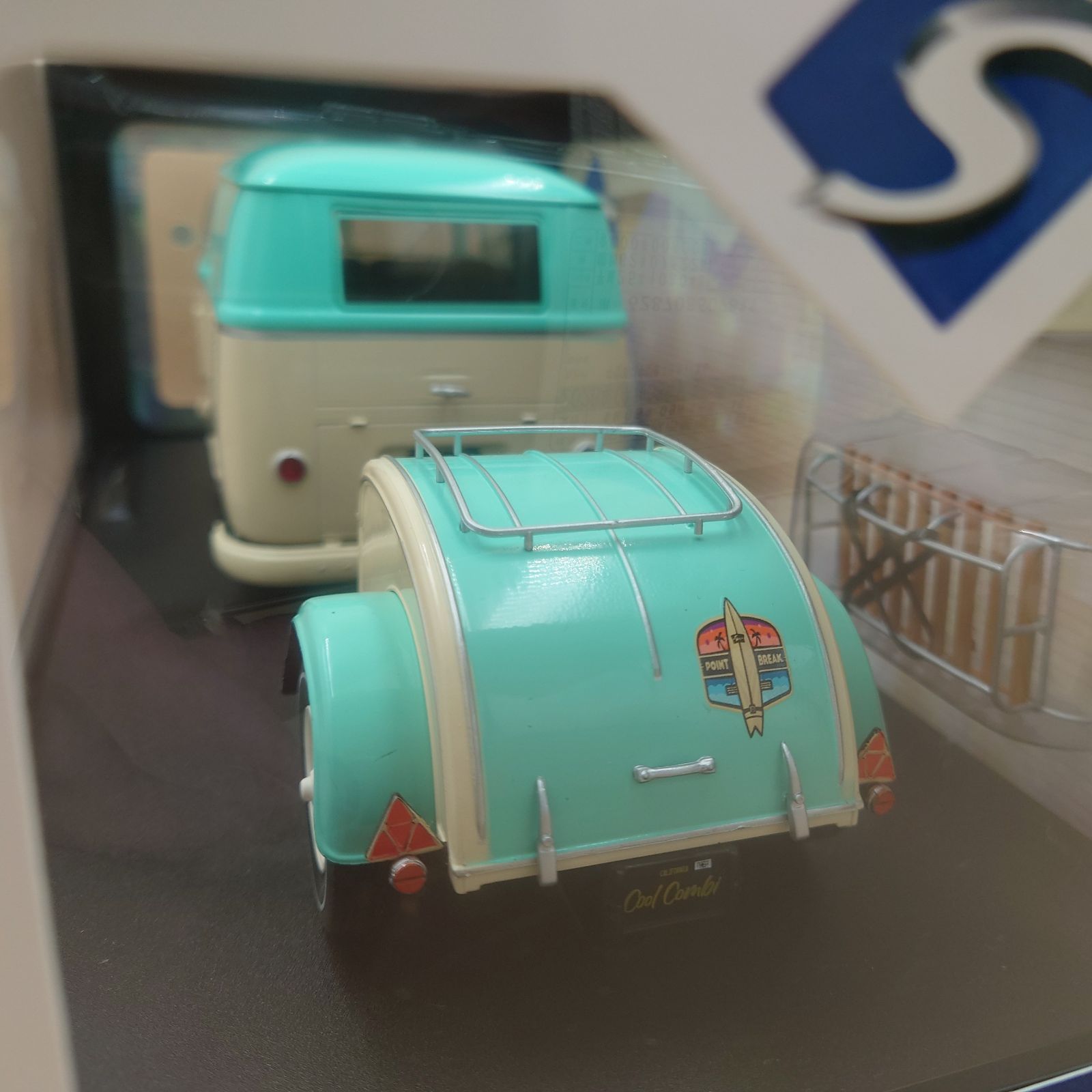 1/18 クール コンビ フォルクスワーゲンT1 ミント/ホワイト 2024