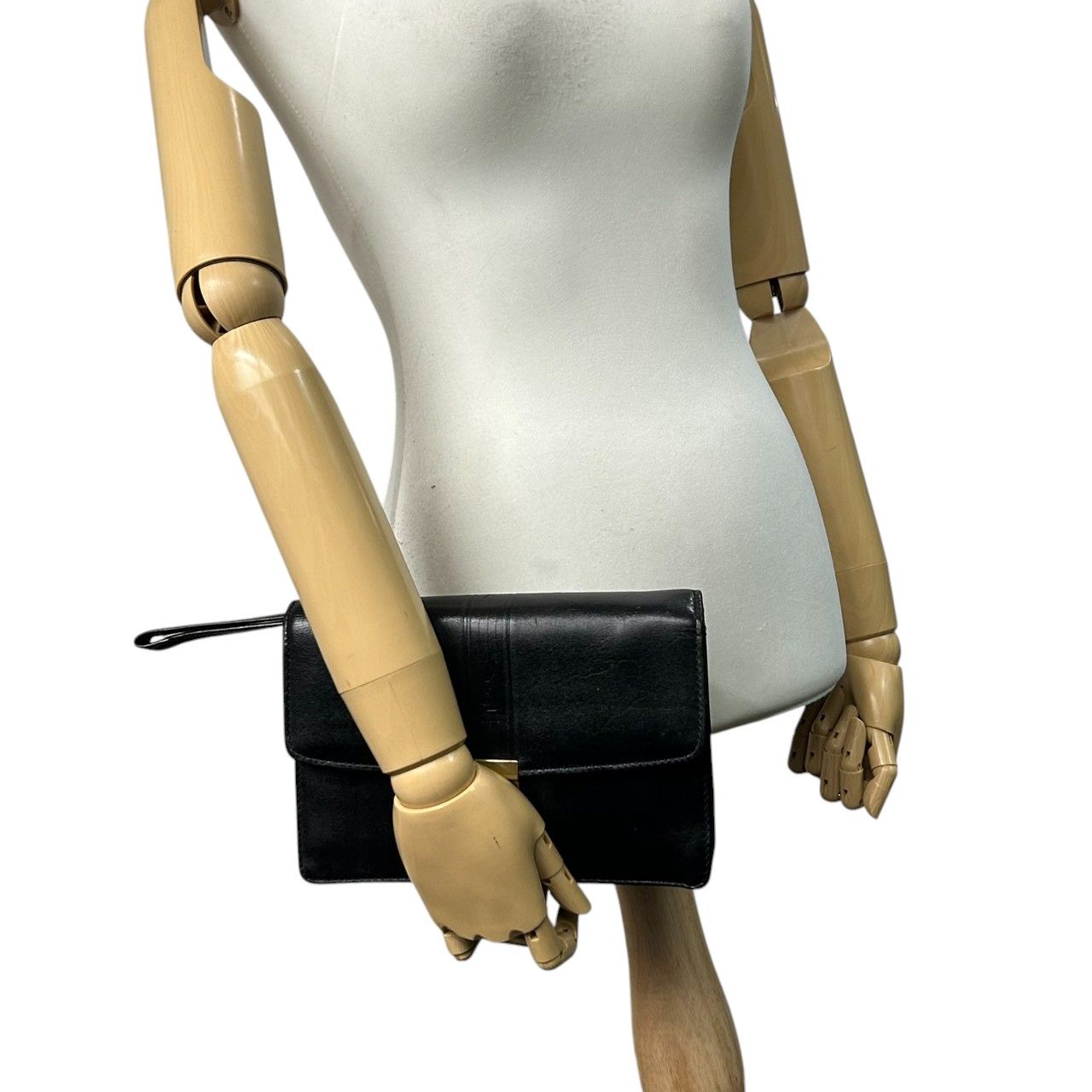 美品】イヴ・サンローラン Yves Saint Laurent クラッチバッグ