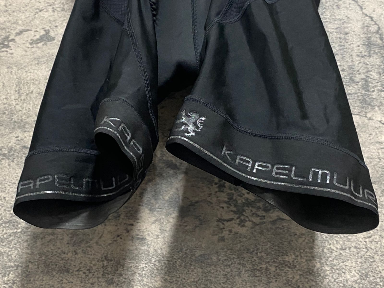 JP826 リオンドカペルミュール Lion de KAPELMUUR レーサーパンツ 黒 M