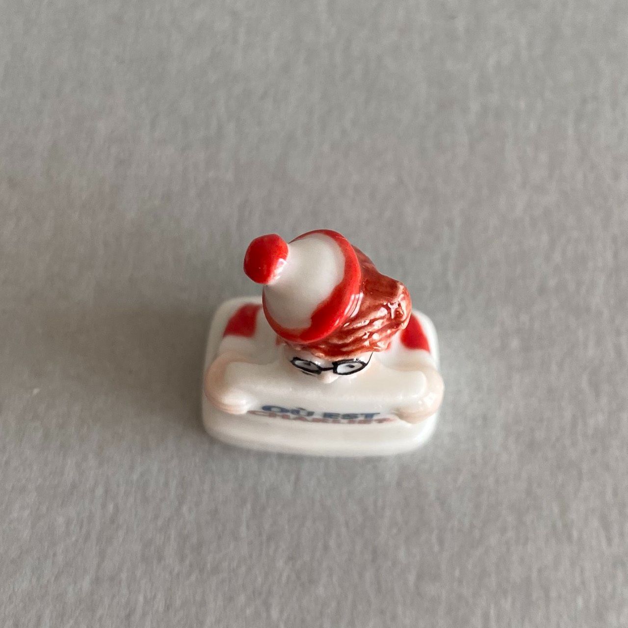 ウォーリーをさがせ！のフェーブ／フランス雑貨／陶器ミニチュア