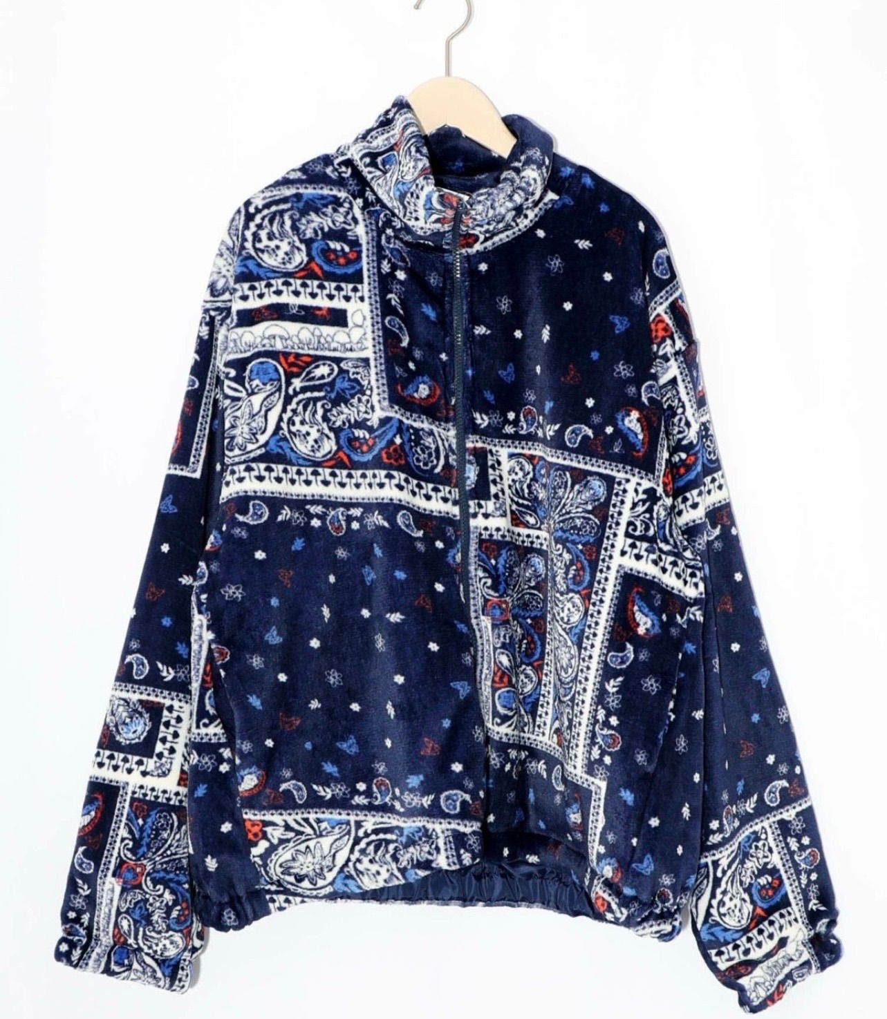 スカラー scolar 153734：ランダムバンダナ柄 双面フランネルブルゾン