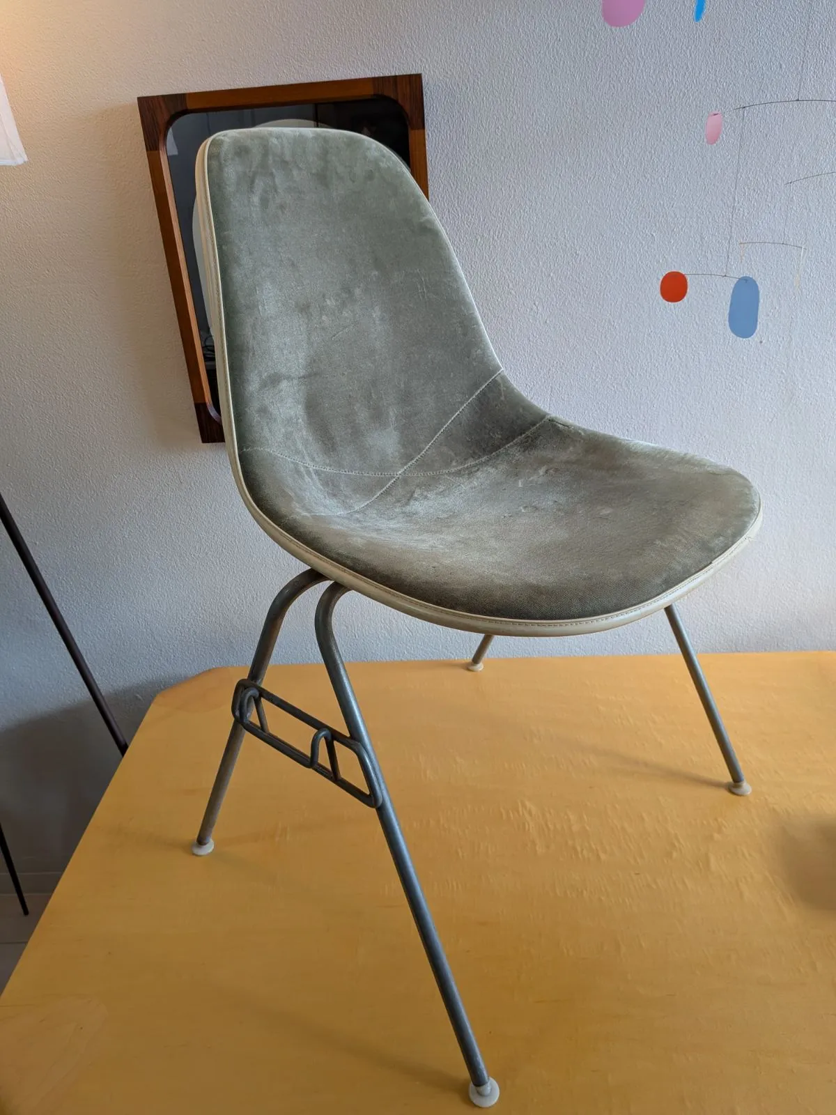 D77激安早い者勝ち✨　ハーマンミラー　イームズ　スタッキングベース　新生活✨ 2026年最新】スタッキングベース イームズの人気アイテム - メルカリ