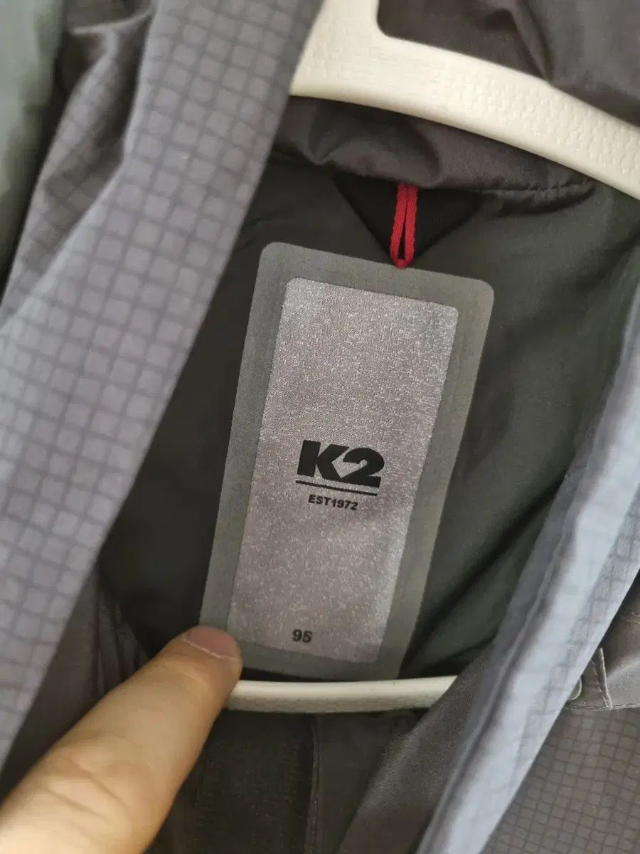 ブラック ウィンドブレーカー