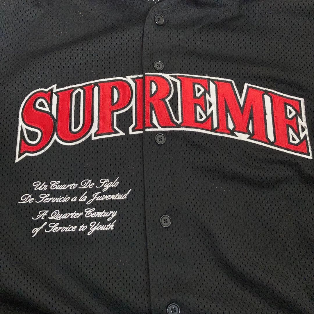 SUPREME シュプリーム パーカー 刺繍ワッペン ボタン 黒 M - メルカリ