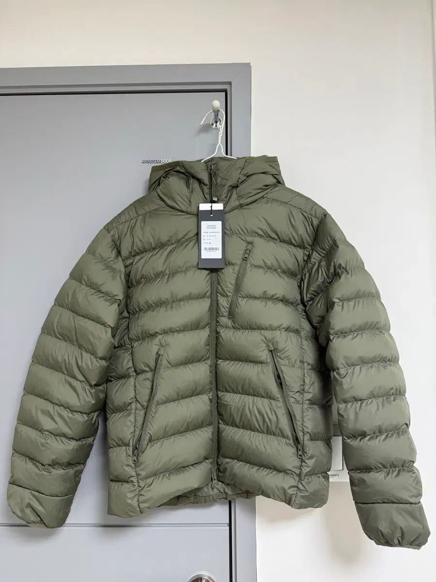 MUSINSA ムシンサスタンダード 軽量ダウン カーキ M (新品)