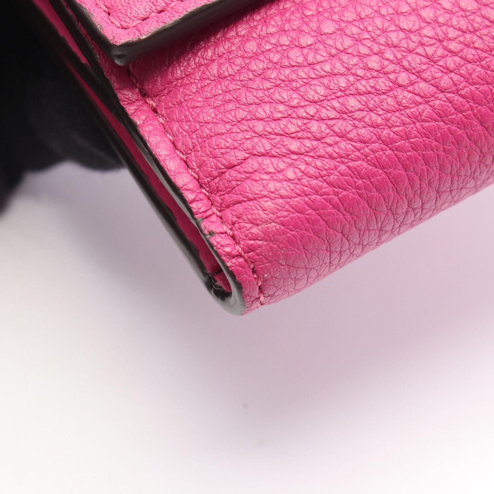 フェンディ FENDI 二つ折り財布 ピーカーブー 8M0438 マゼンダ