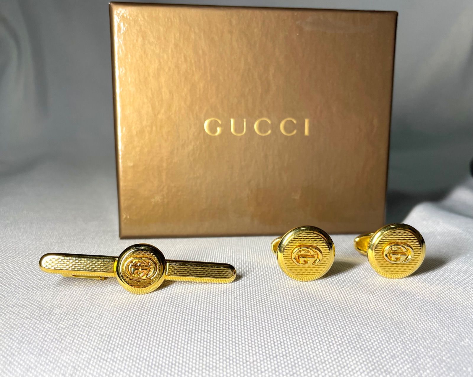 美品 GUCCI グッチ インターロッキングG GGロゴ ゴールドメタリック