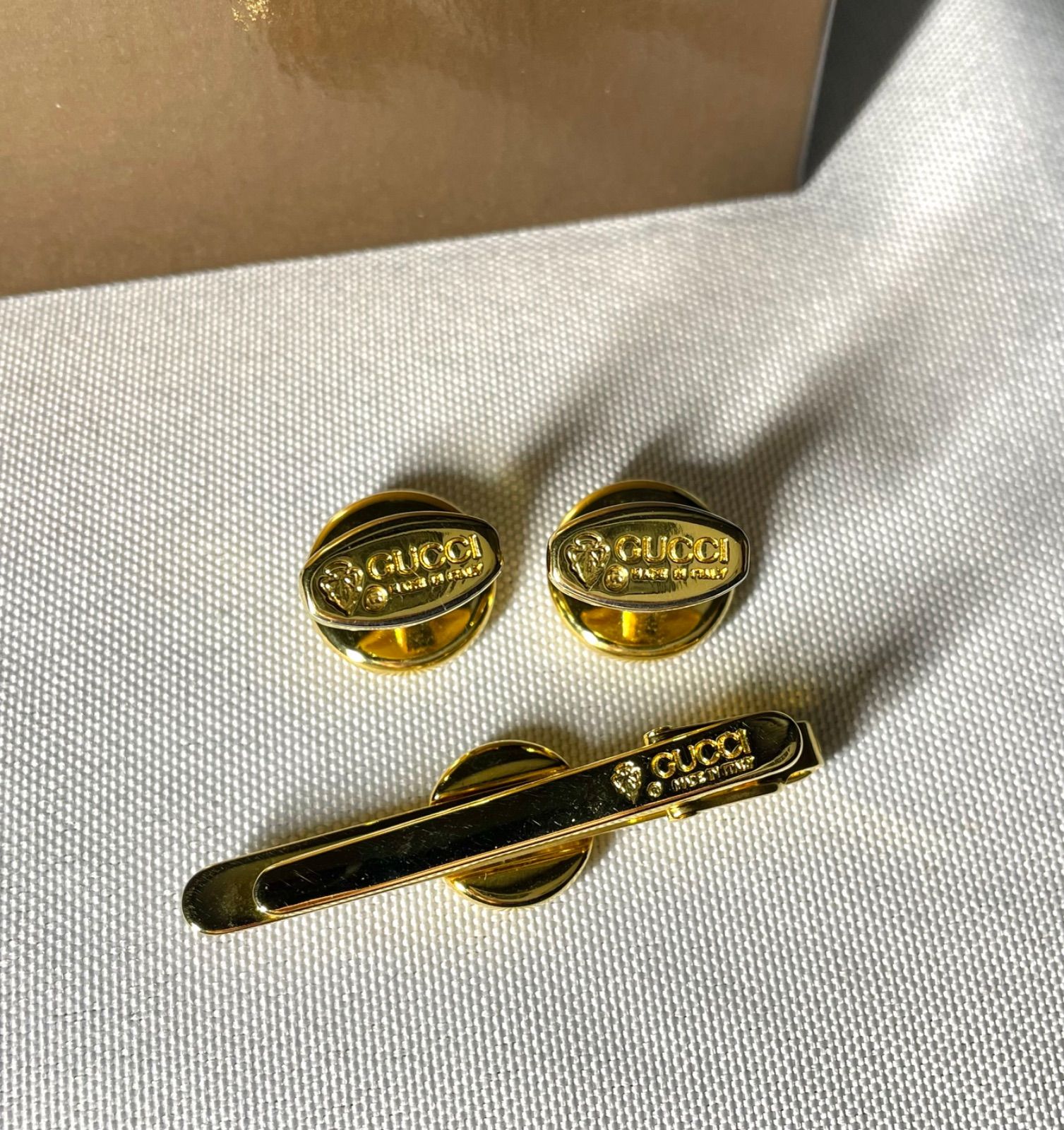 美品 GUCCI グッチ インターロッキングG GGロゴ ゴールドメタリック