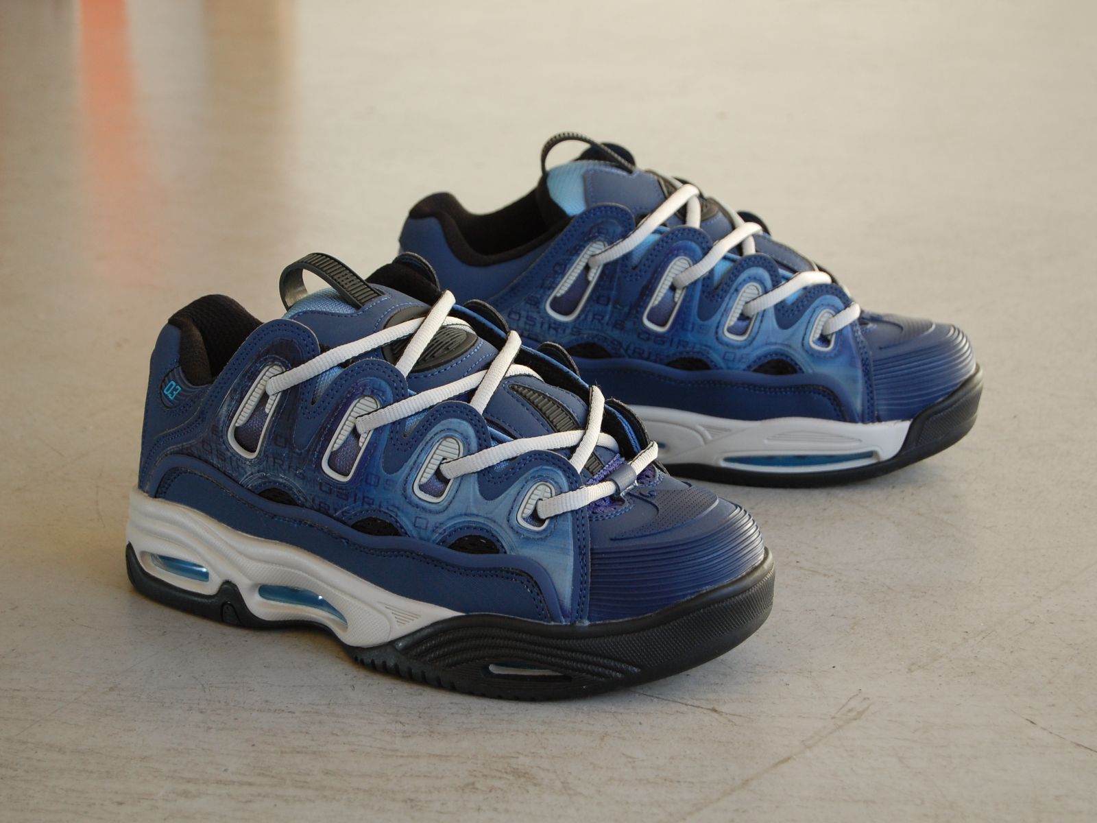 OSIRIS D3 2001 スケシュー OSIRIS（オサイラス） OSIRIS D3 2001 Black/Gum オールブラック