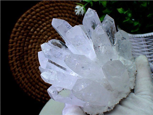 ◇超強いパワーヒマラヤ産水晶クラスターB0122/E319/85C - メルカリ