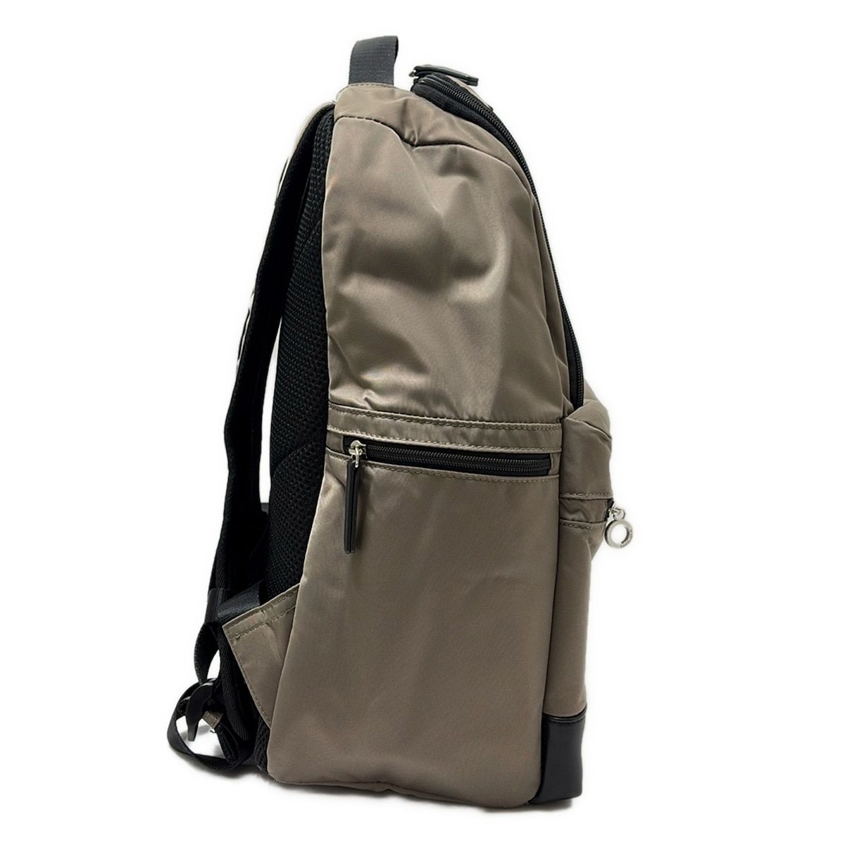 週末限定お値下げ　マリクワ　リュック　グレージュ　完売品 週末限定お値下げ マリクワ リュック グレージュ 完売品 - メルカリ