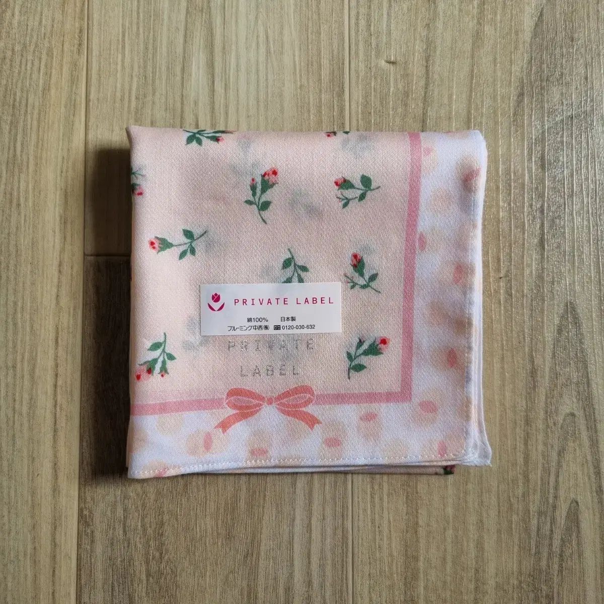 日本輸入 PRIVATE LABEL フラワー ハンカチ兼 ミニスカーフ - メルカリ
