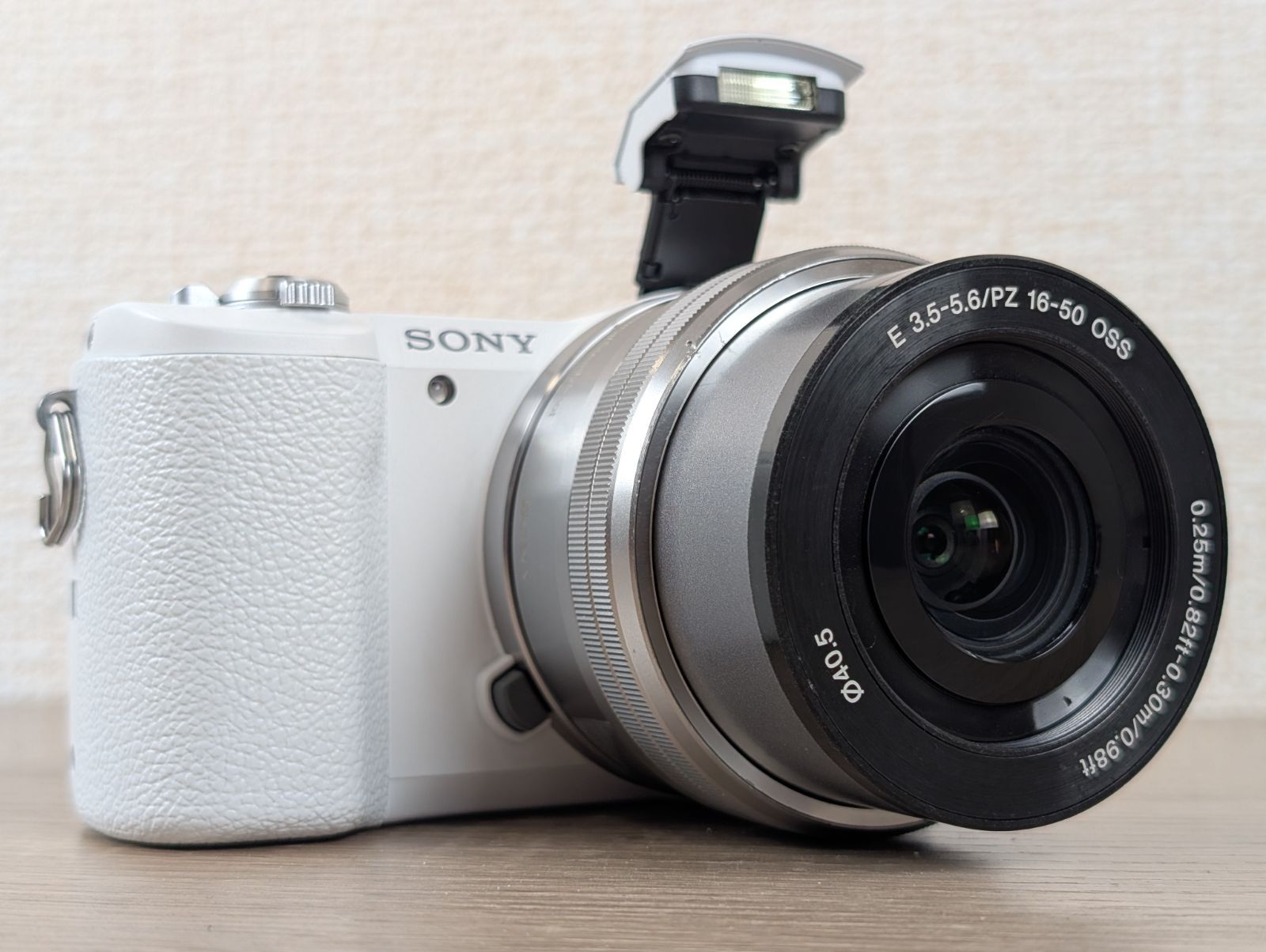 美品・完動品】SONY α5100 ホワイト パワーズームレンズキット ILCE