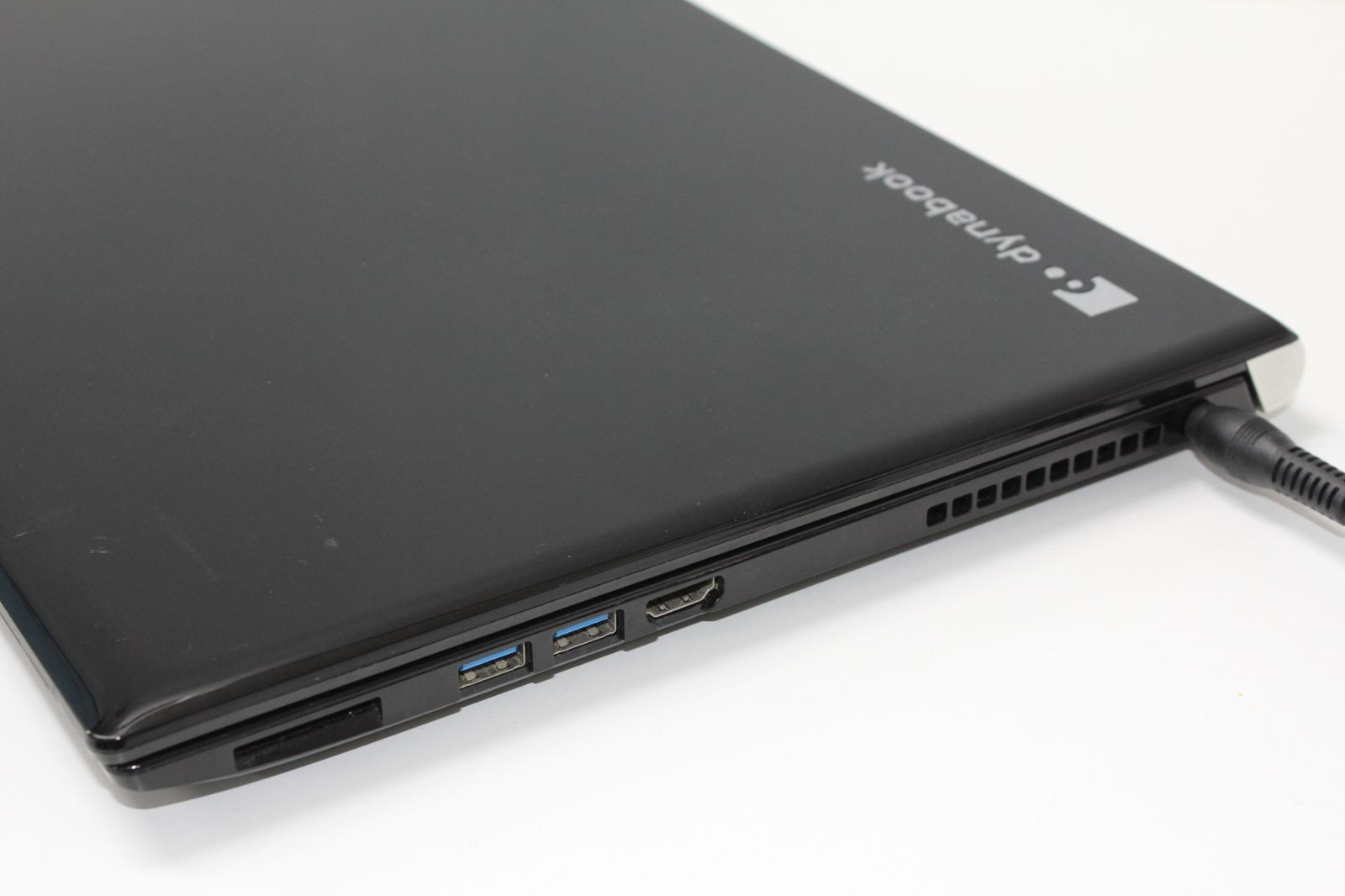 中古ノートPC】東芝〈dynabook T75/CB〉Intel core i7/SSD256GB/メモリ