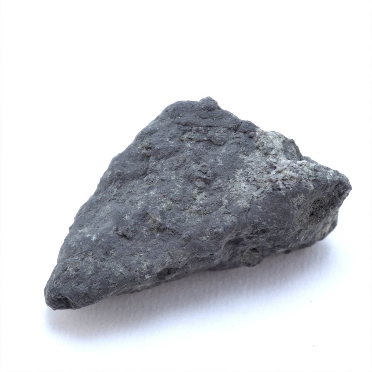 アエンデ 隕石 1.4g 炭素質コンドライトCV3 石質隕石 原石 標本