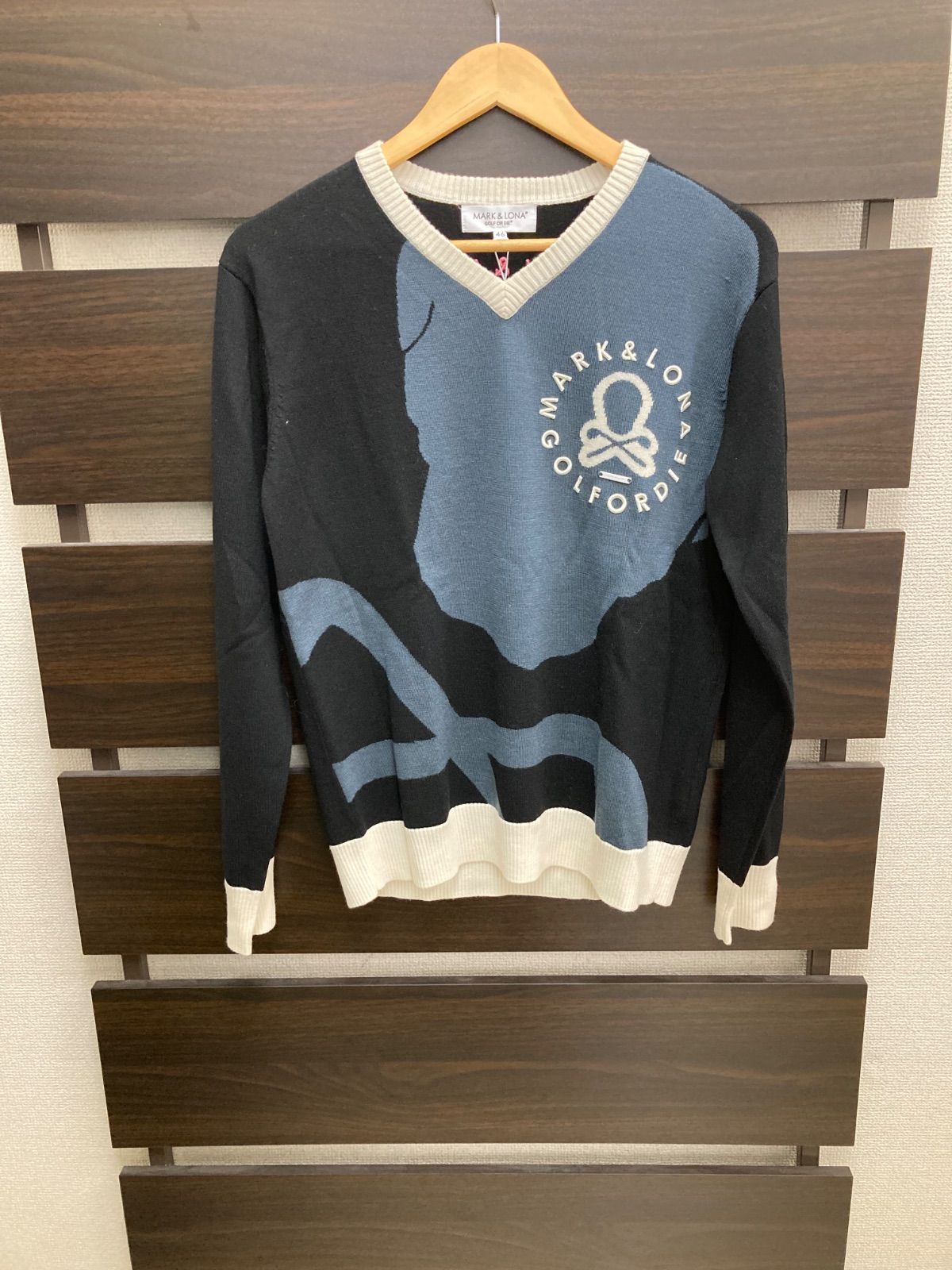 未使用品！MARK & LONA マークアンドロナ ニット Vネック 46 M相当