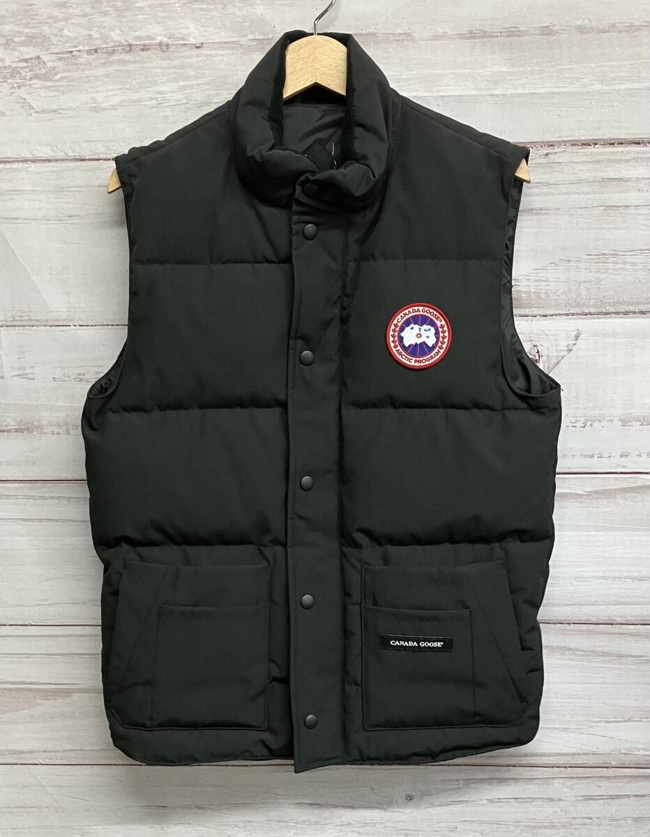 カナダグース　ダウンベスト　BLACK　4154M　サイズM/M CANADA GOOSE カナダグース ダウンベスト4154M メンズサイズXS