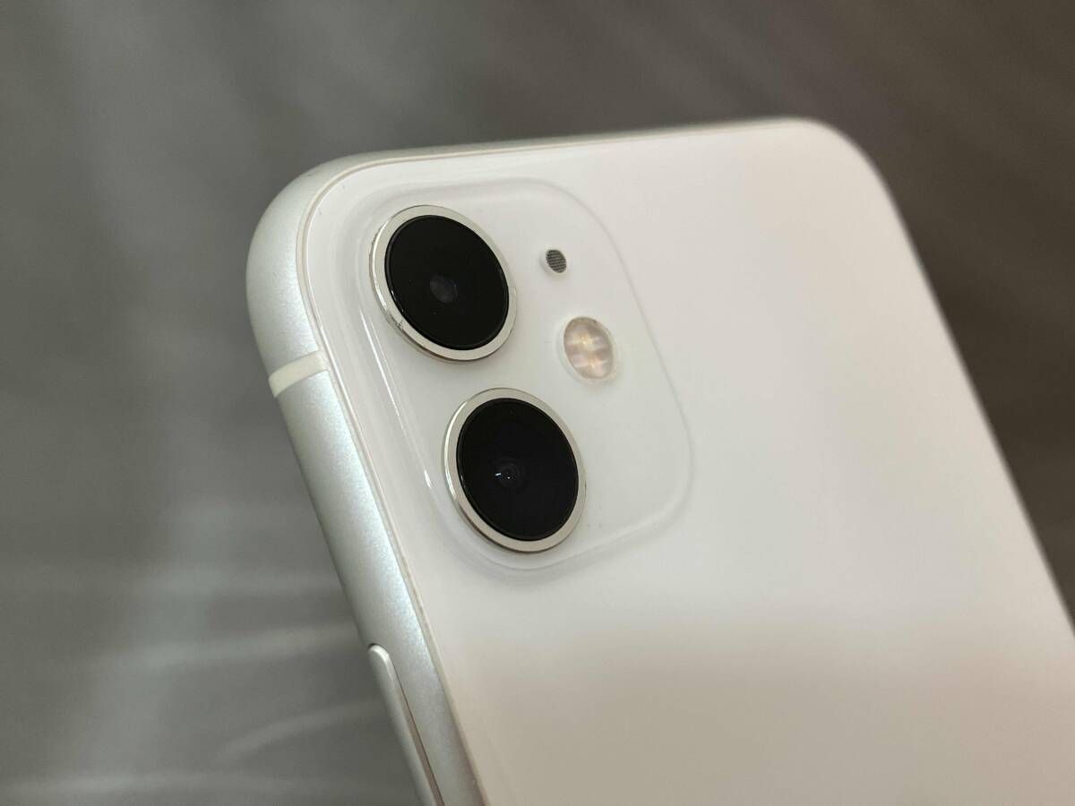 MWLU2J/A iPhone 11 64GB ホワイト au iPad 【SIMロック解除済み
