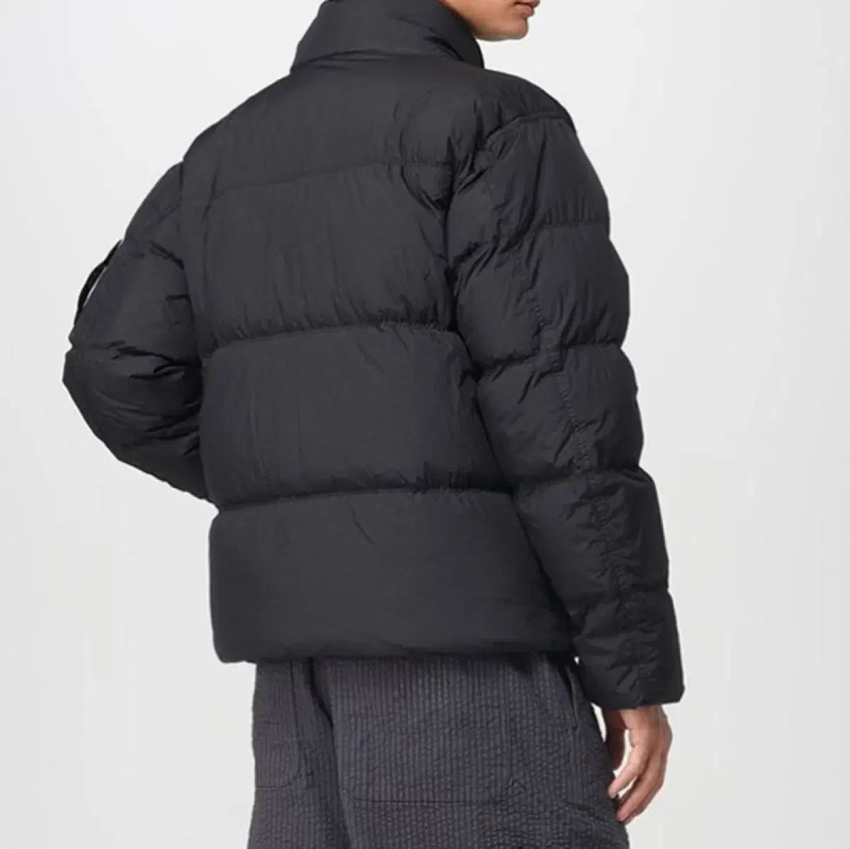 STONE  ブラックダウンジャケット Stone Island 26SS 1st Delivery 入荷｜“いつもの名品”と“今季の気分