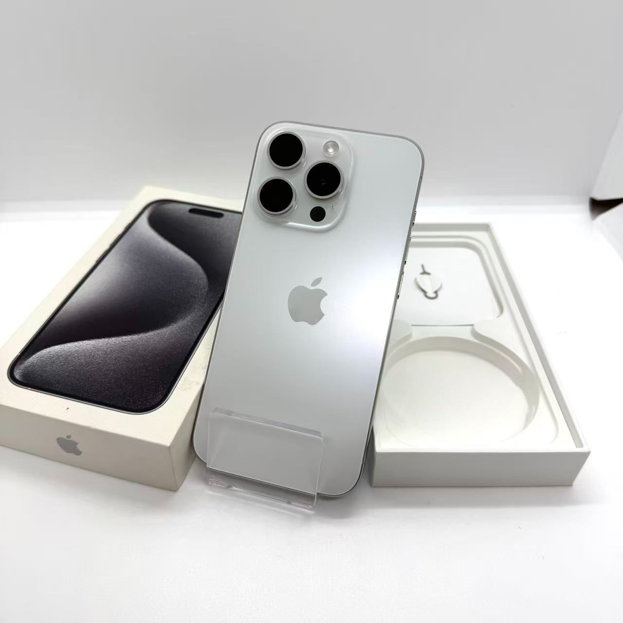 Bランク」SIMフリー iPhone 15 Pro 128GB [ホワイトチタニウム] MTU83J