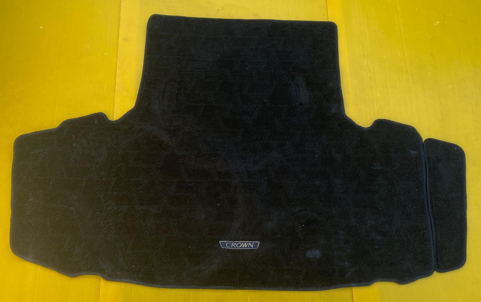 ZT-823] 純正トヨタ クラウン GRS180 ロイヤルサロン リアトランクマット