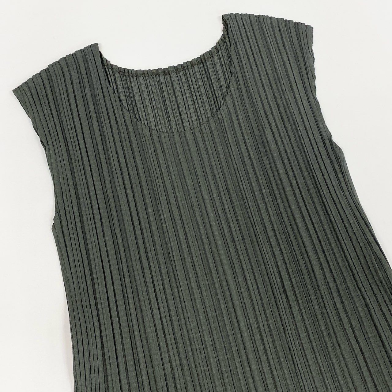 61a24 【美品】 PLEATS PLEASE プリーツプリーズ イッセイミヤケ