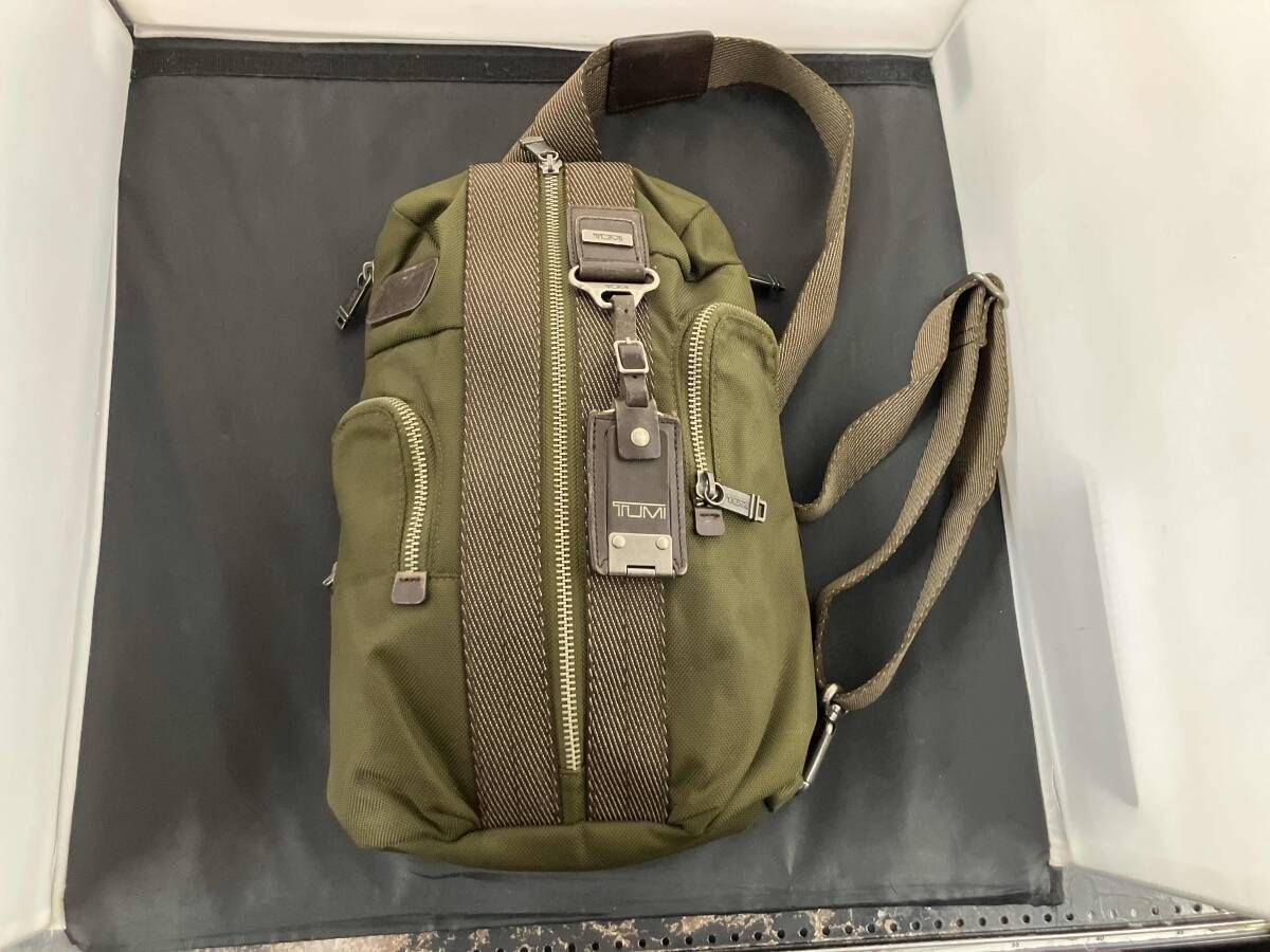 TUMI ボディバッグ 223180LH 縦X横X厚み 35X20X6.5cm オリーブグリーン