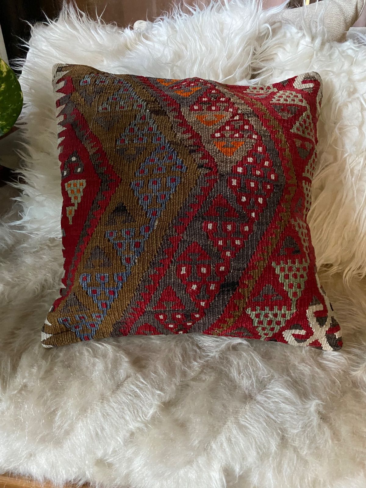 オリジナルはお高いキリムです。細かい良い織りのカイセリキリ