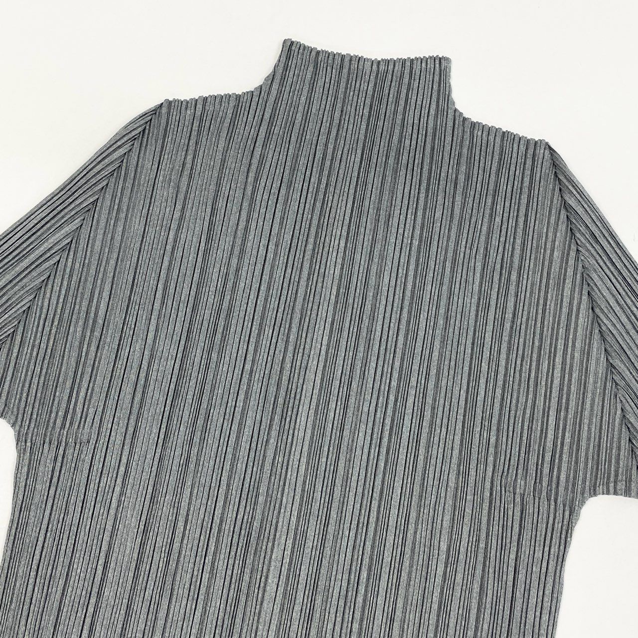 61a24 PLEATS PLEASE プリーズプリーツ イッセイミヤケ ハイネック