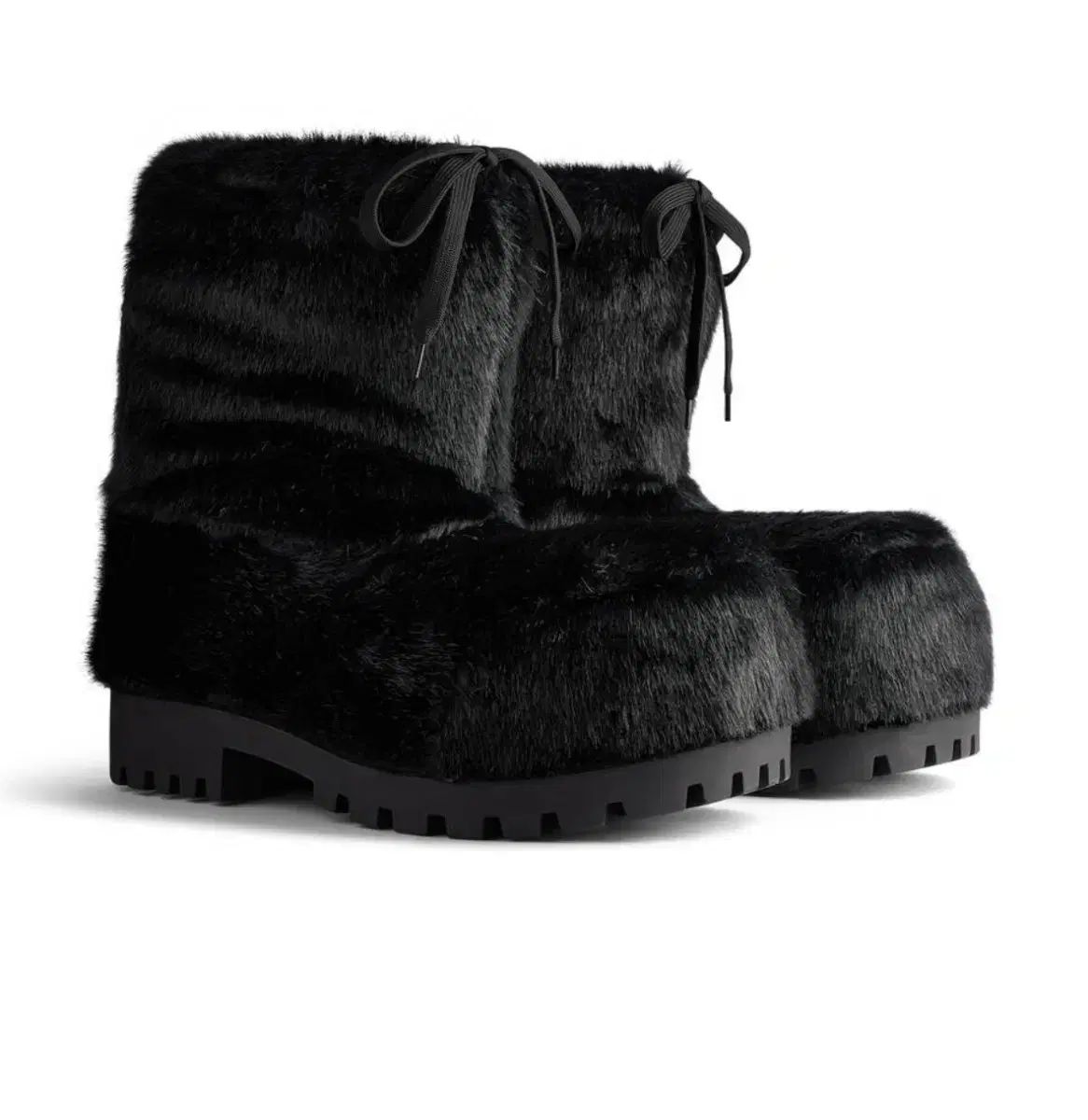 バレンシアガ アラスカ ファー ブーツ 39-40 - メルカリ