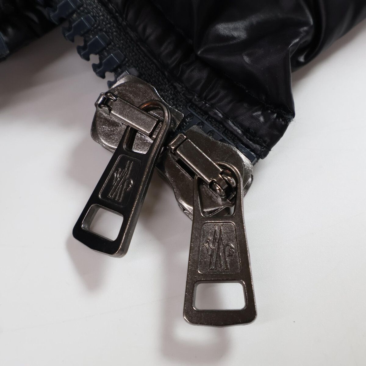 MONCLER モンクレール BARTHOLOME フーディー ダウンベスト　2 中古・古着通販】MONCLER (モンクレール) ダウンベスト/BARTHOLOME