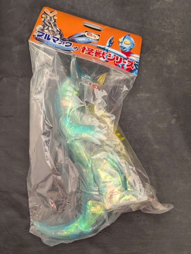 ブルマァク 復刻版怪獣シリーズ ウルトラマン ゴモラ オーロラカラー 