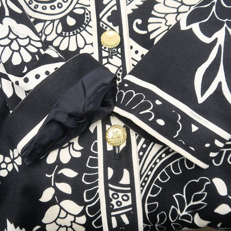 レオナール ノーカラージャケット 9AR ブラック×ホワイト ペイズリー柄