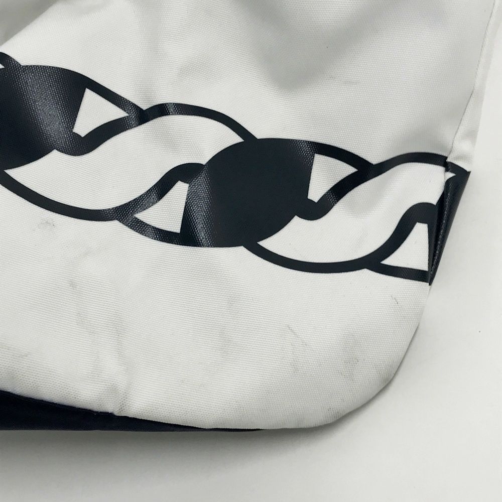 ロゴ入り ロッカーバッグ