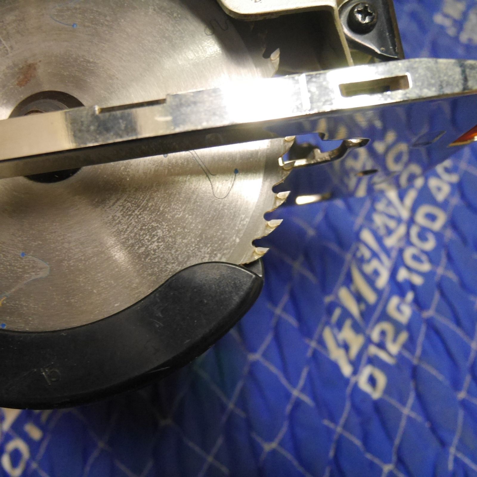  キレイ マキタ 147 mm 電子 マルノコ 5332 C 電動 工具 切断機 丸ノコ 丸のこ 丸鋸 makita 木工用 100 V マルノコ 切断工具 切断機