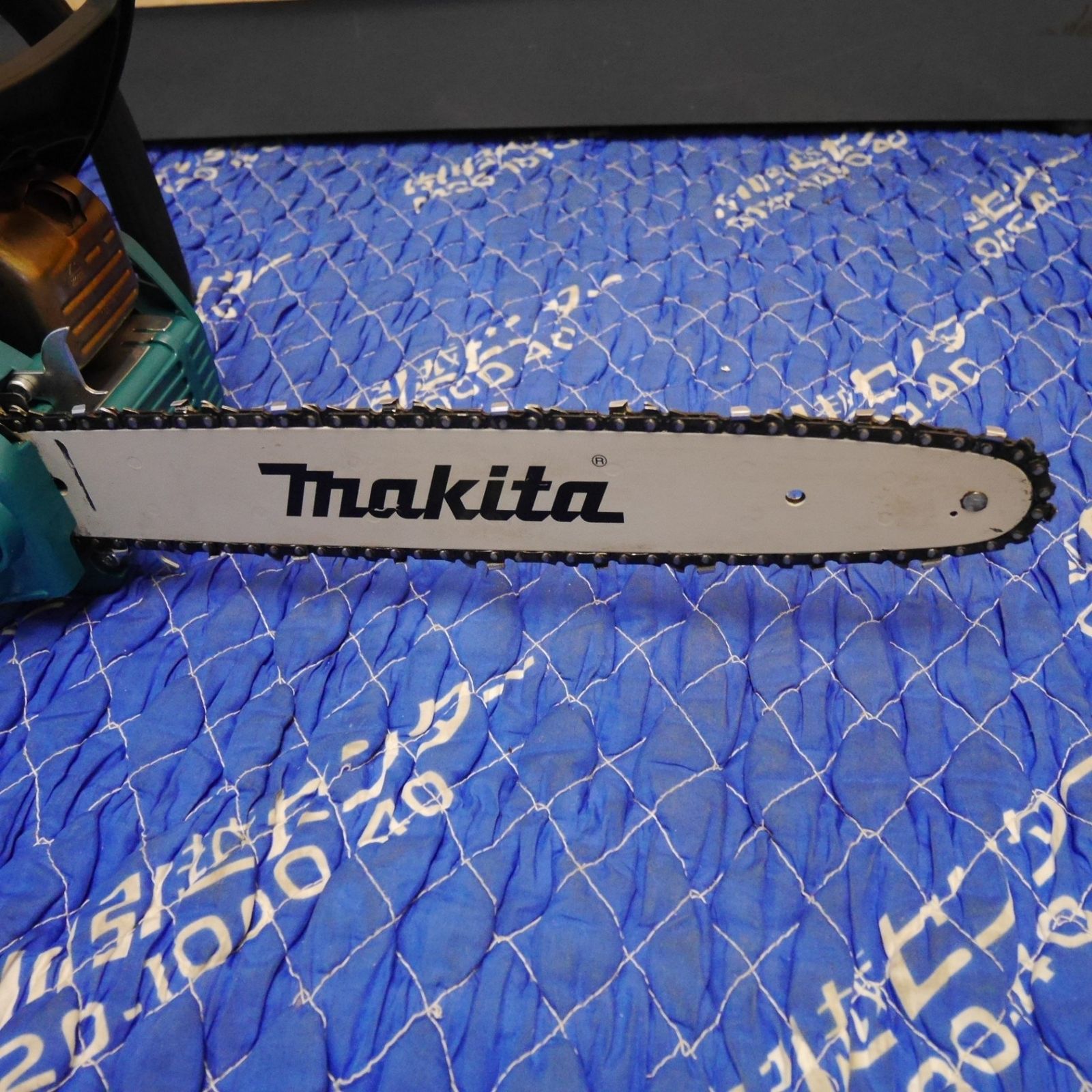 切断機 makita