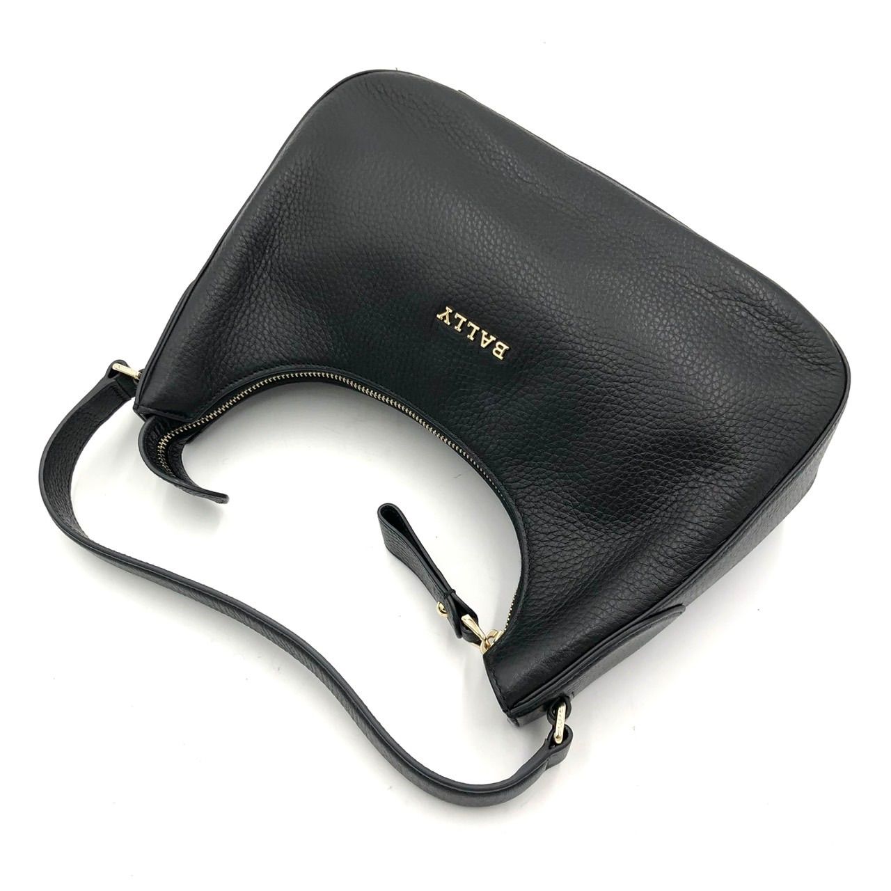 BALLY・バリー・ショルダーバッグ・ハーフムーン 美品 BALLY バリー ワンショルダーバッグ レザー シボ革 ブラック 黒