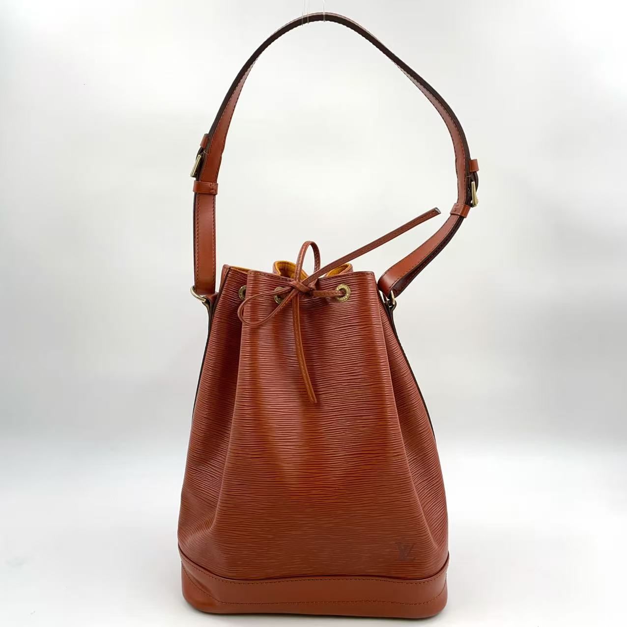 LOUIS VUITTON ノエ エピ エピ ケニアブラウン レザー ブラウン